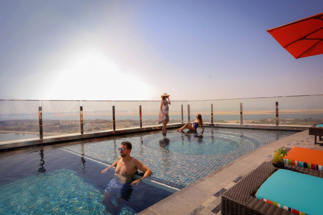 hyatt capital gate hotel outdoor pool